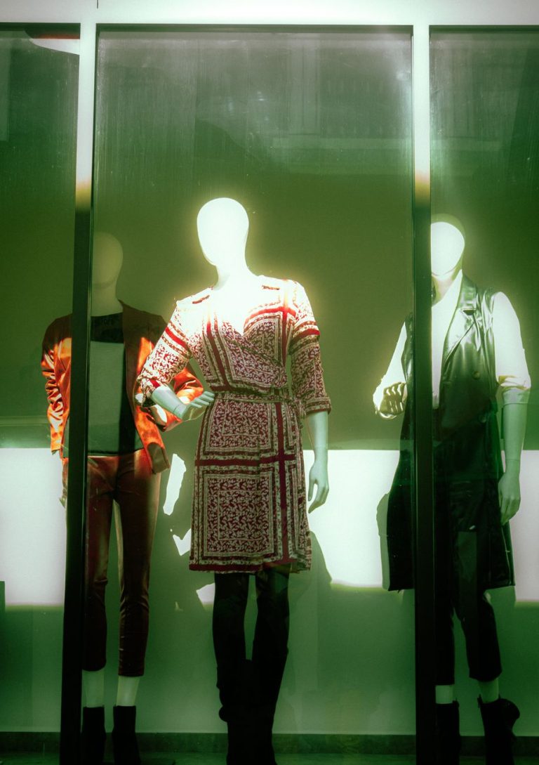 Como a Shein está promovendo diversidade e inclusão em suas campanhas